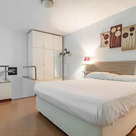 아파트 Lo Specchio Di