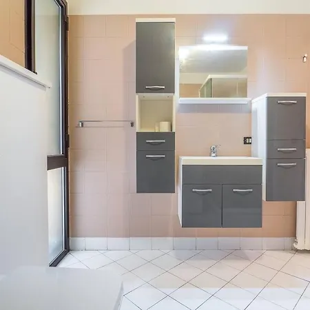 Lo Specchio Di 아파트 페라라