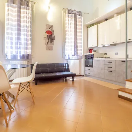 アパート Lo Specchio Di *