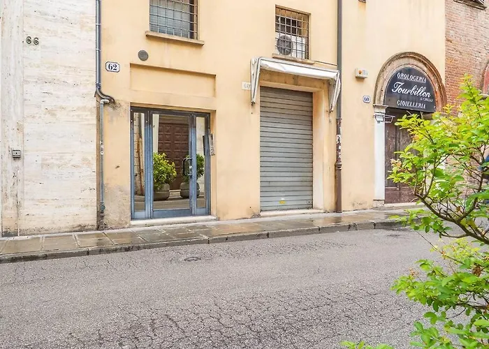 Lo Specchio Di 아파트 페라라